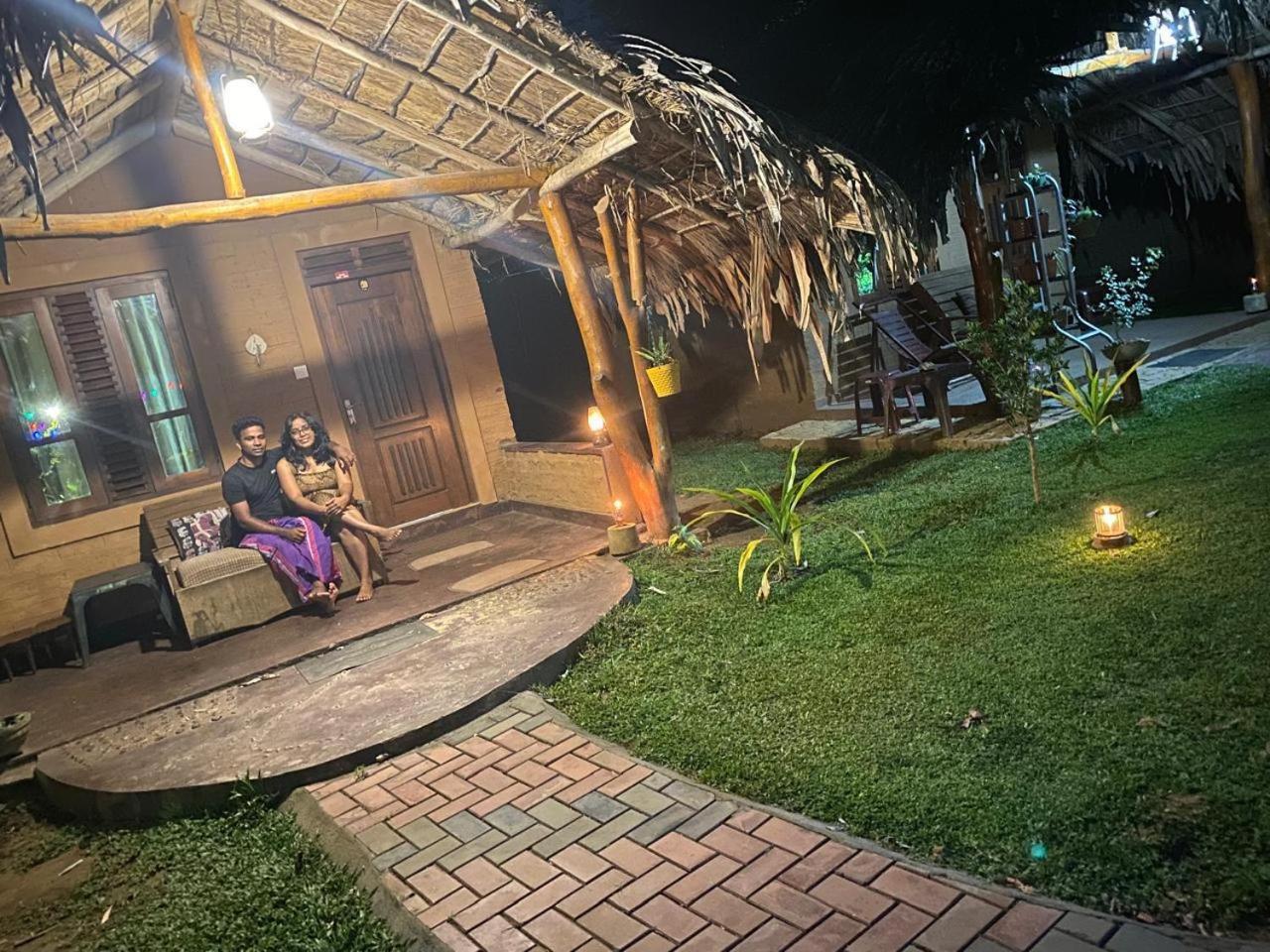 Hasthi Safari Cottage Udawalawe Esterno foto