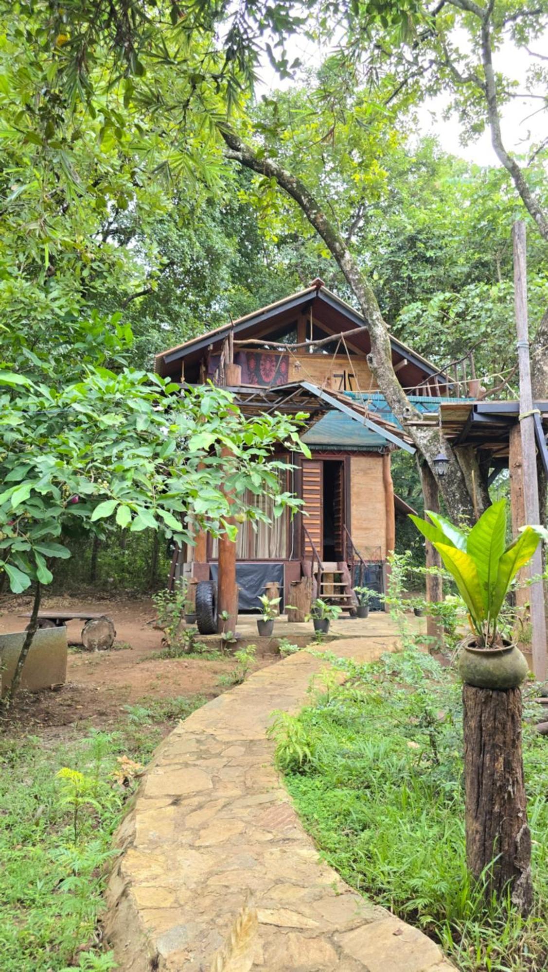 Hasthi Safari Cottage Udawalawe Esterno foto